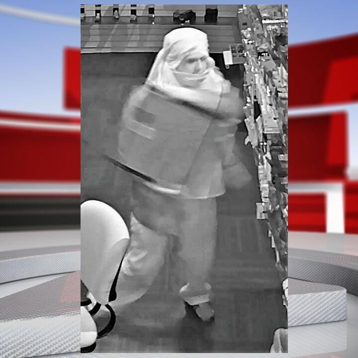 Hillview smoke shop theft suspect 1-10-23.jpg